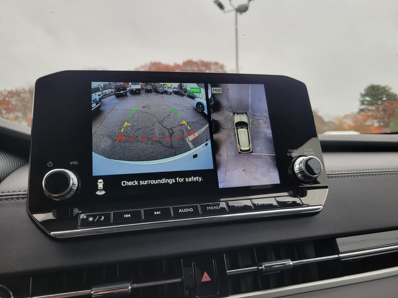 Mitsubishi Outlander Plug-In Hybrid Vehicle Full-screen Gallery Image 20