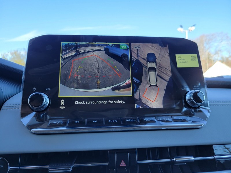 Mitsubishi Outlander Plug-In Hybrid Vehicle Full-screen Gallery Image 19