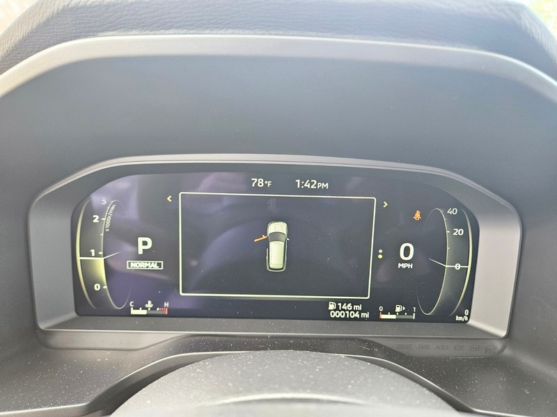 Mitsubishi Outlander Vehicle Full-screen Gallery Image 28