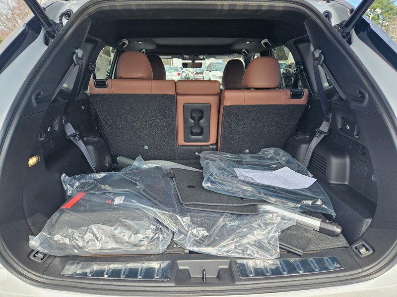 Mitsubishi Outlander Vehicle Full-screen Gallery Image 29