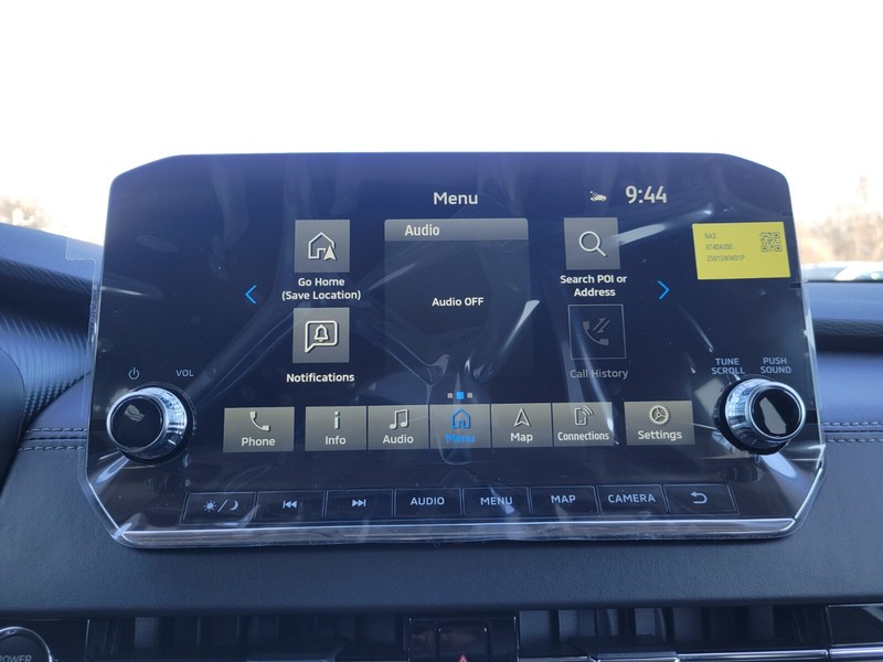 Mitsubishi Outlander Plug-In Hybrid Vehicle Full-screen Gallery Image 17