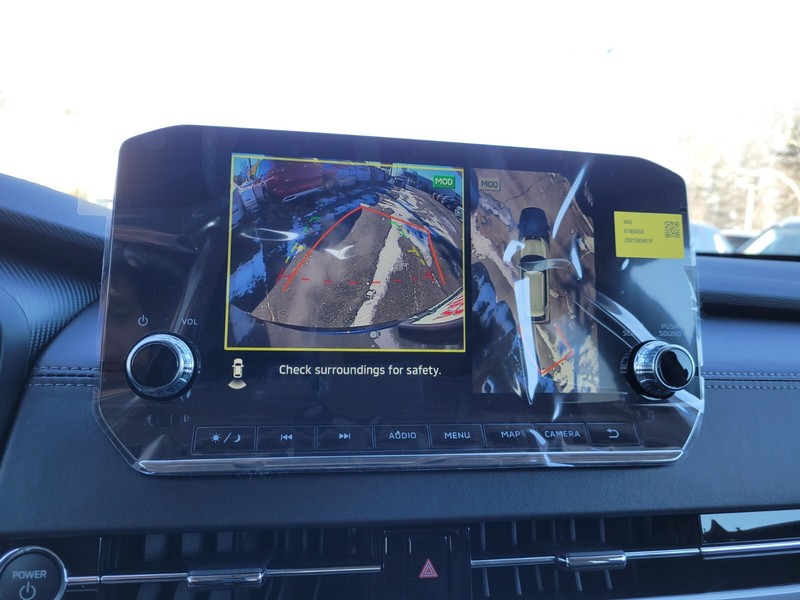 Mitsubishi Outlander Plug-In Hybrid Vehicle Full-screen Gallery Image 19