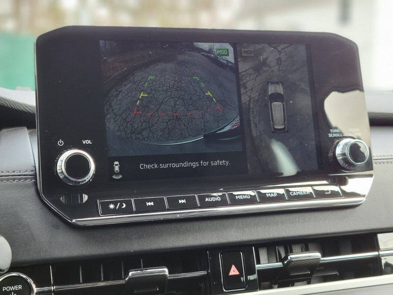 Mitsubishi Outlander PHEV Vehicle Full-screen Gallery Image 22