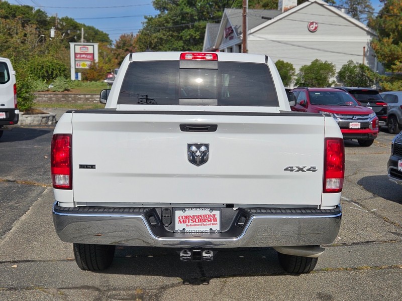 Ram 1500 Classic Vehicle Full-screen Gallery Image 04