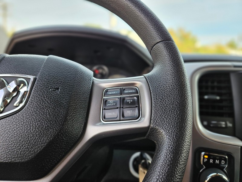 Ram 1500 Classic Vehicle Full-screen Gallery Image 27