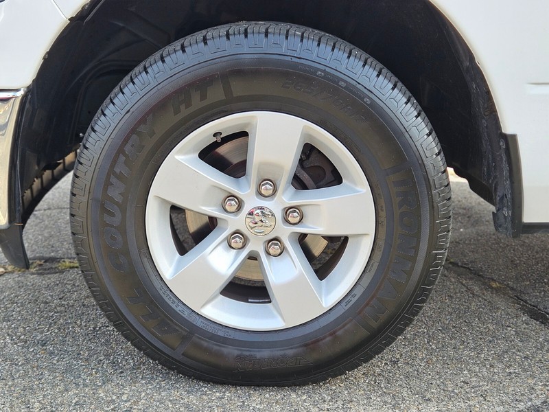 Ram 1500 Classic Vehicle Full-screen Gallery Image 29