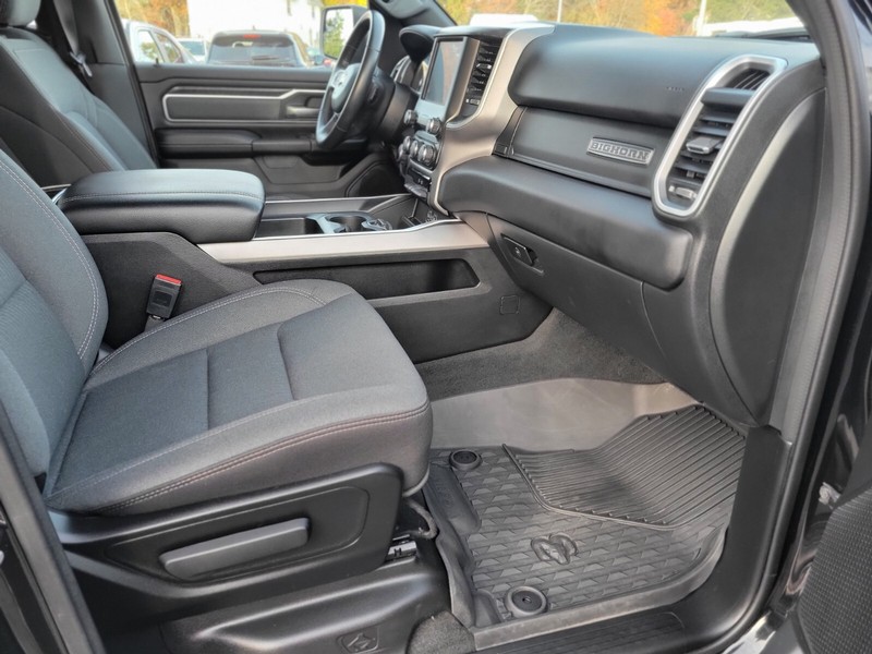 Ram 1500 Vehicle Full-screen Gallery Image 11