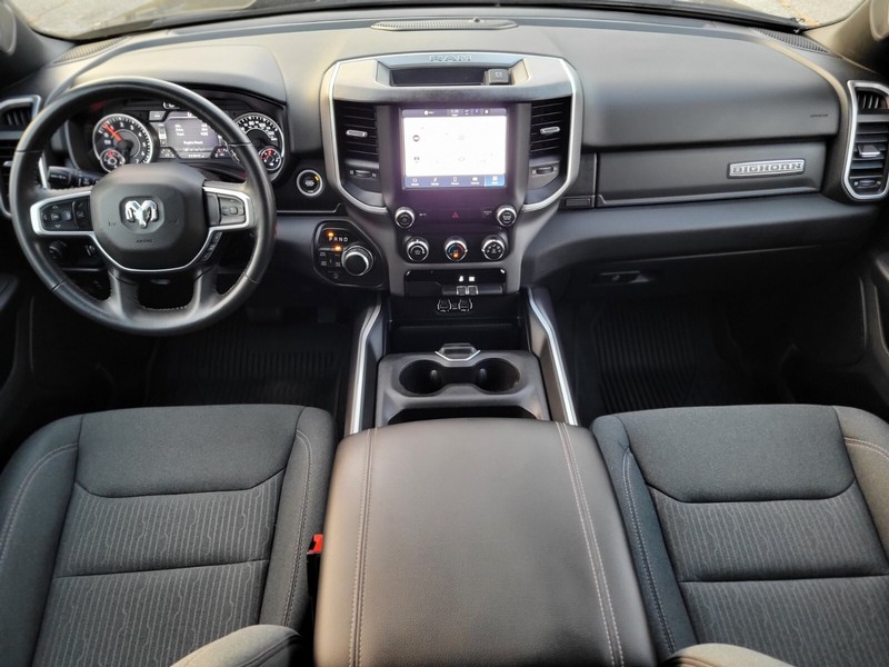 Ram 1500 Vehicle Full-screen Gallery Image 12