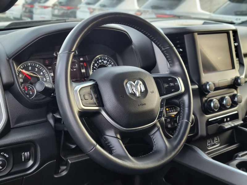 Ram 1500 Vehicle Full-screen Gallery Image 19