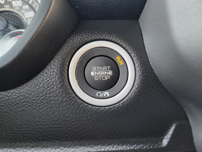 Ram 1500 Vehicle Full-screen Gallery Image 24