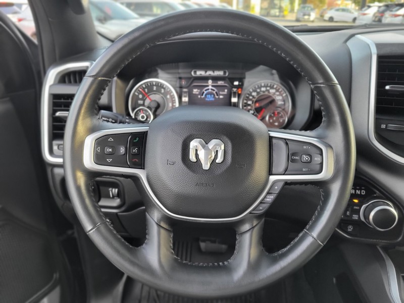 Ram 1500 Vehicle Full-screen Gallery Image 26