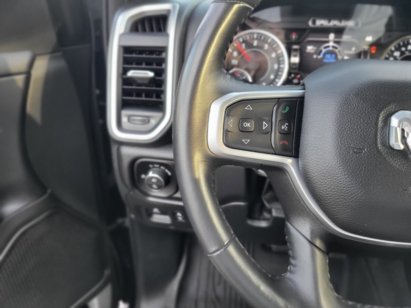 Ram 1500 Vehicle Full-screen Gallery Image 27