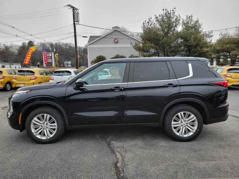 Mitsubishi Outlander Vehicle Full-screen Gallery Image 02