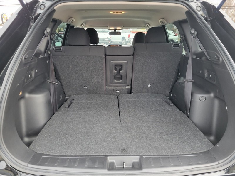 Mitsubishi Outlander Vehicle Full-screen Gallery Image 25