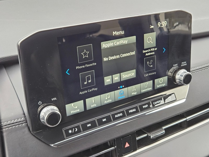 Mitsubishi Outlander PHEV Vehicle Full-screen Gallery Image 19