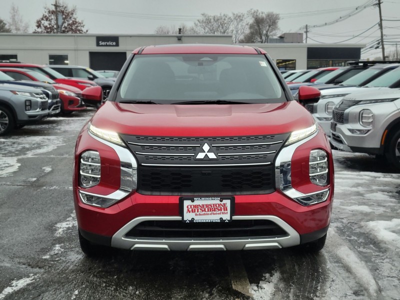 Mitsubishi Outlander PHEV Vehicle Full-screen Gallery Image 08