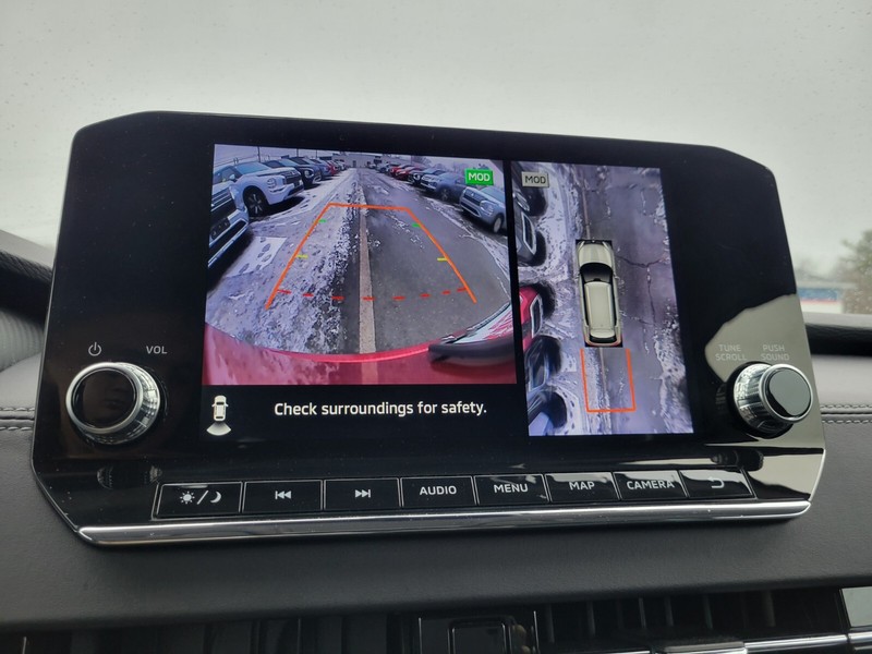 Mitsubishi Outlander PHEV Vehicle Full-screen Gallery Image 19