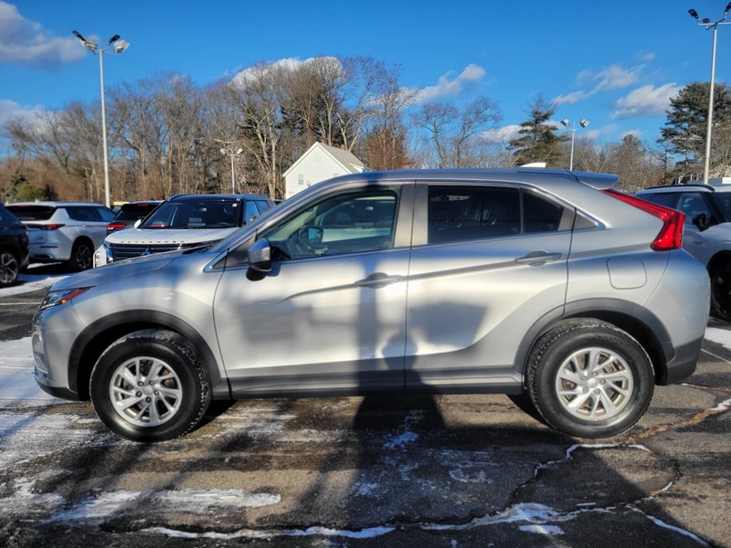 Mitsubishi Eclipse Cross Vehicle Full-screen Gallery Image 02