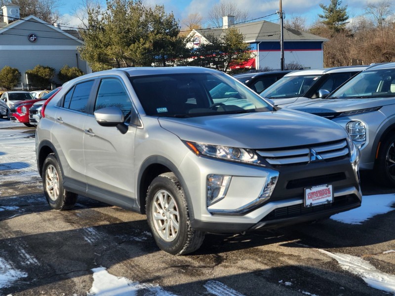 Mitsubishi Eclipse Cross Vehicle Full-screen Gallery Image 07