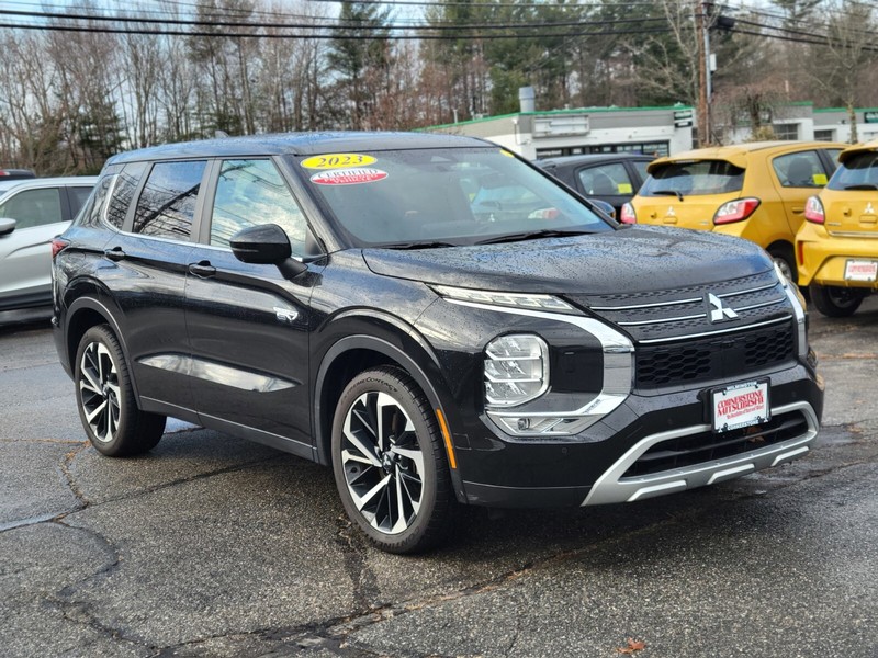 Mitsubishi Outlander PHEV Vehicle Full-screen Gallery Image 07