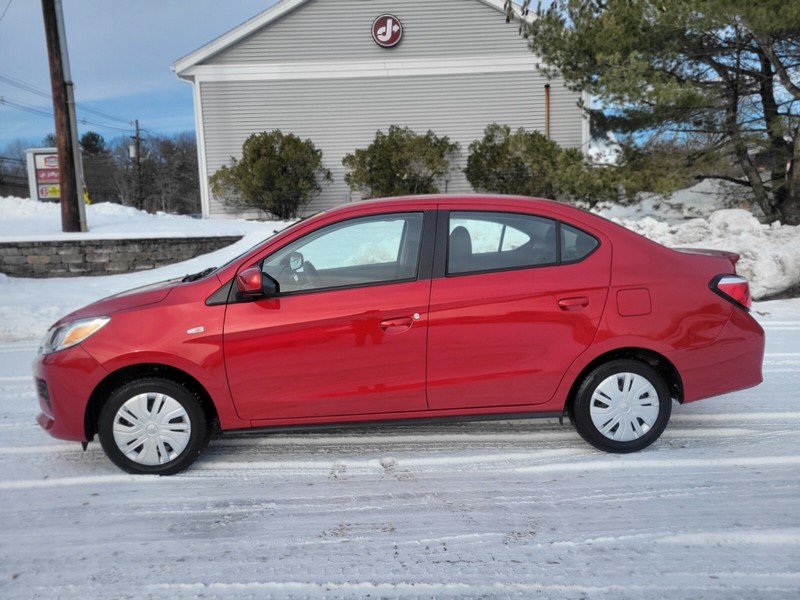 Mitsubishi Mirage G4 Vehicle Full-screen Gallery Image 02