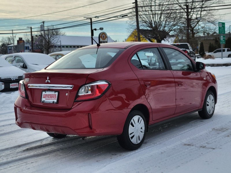 Mitsubishi Mirage G4 Vehicle Full-screen Gallery Image 05