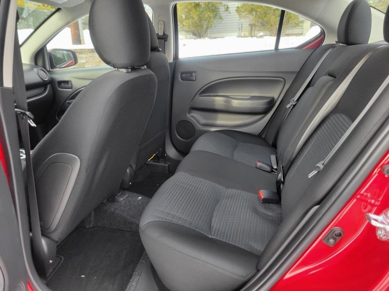 Mitsubishi Mirage G4 Vehicle Full-screen Gallery Image 14