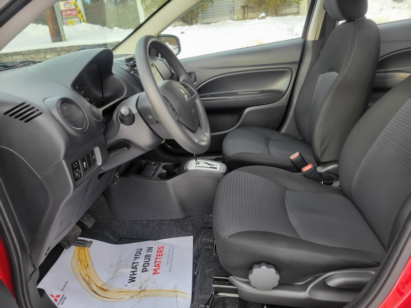 Mitsubishi Mirage G4 Vehicle Full-screen Gallery Image 15