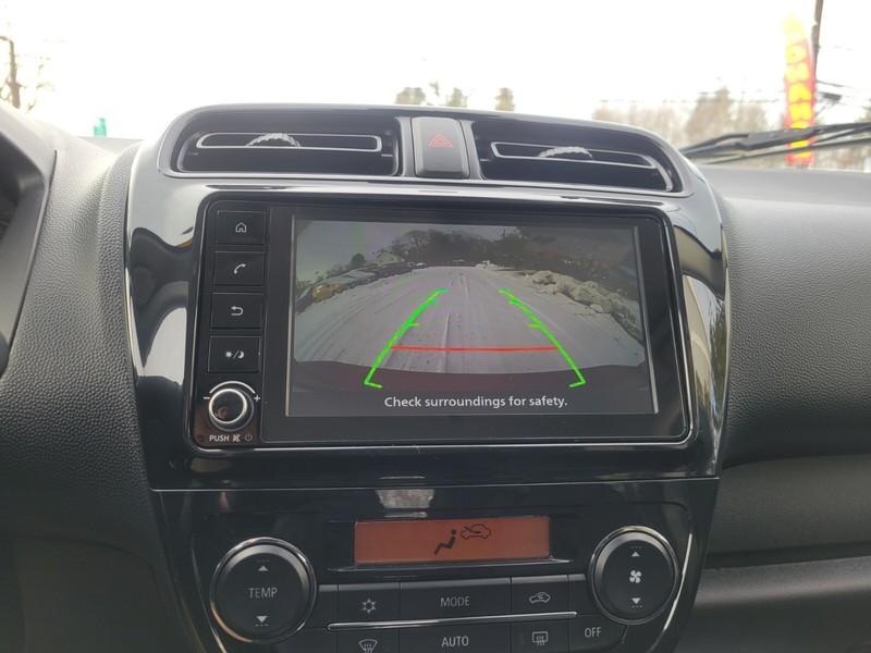 Mitsubishi Mirage G4 Vehicle Full-screen Gallery Image 18