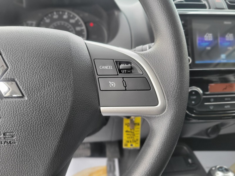 Mitsubishi Mirage G4 Vehicle Full-screen Gallery Image 24