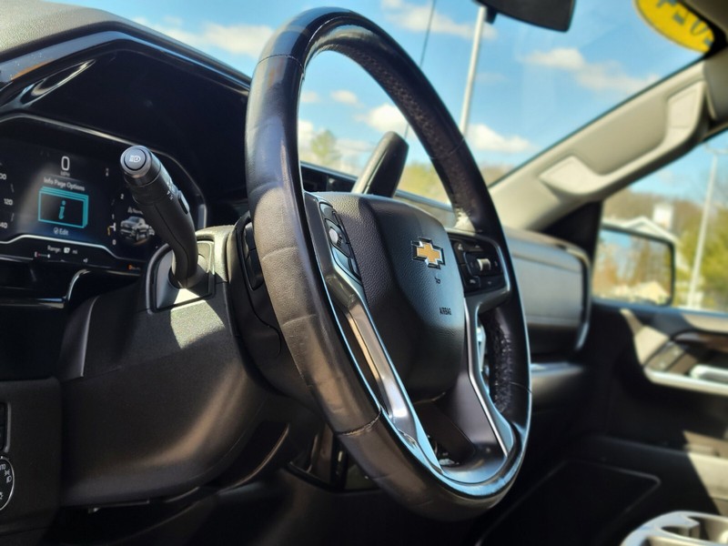 Chevrolet Silverado 1500 Vehicle Full-screen Gallery Image 16