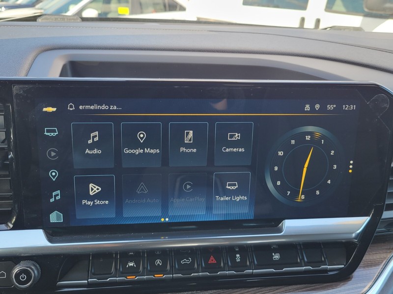 Chevrolet Silverado 1500 Vehicle Full-screen Gallery Image 18