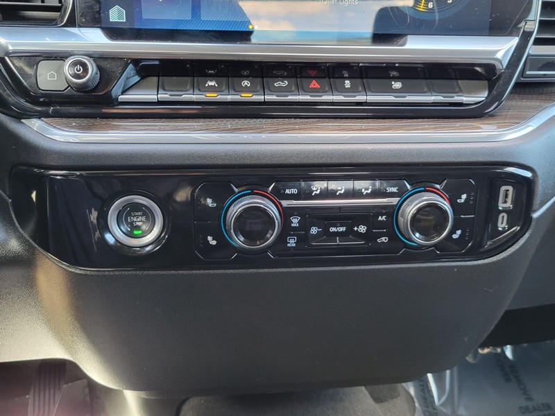 Chevrolet Silverado 1500 Vehicle Full-screen Gallery Image 20