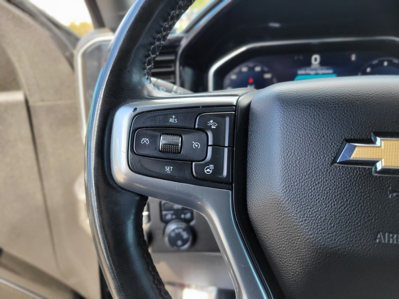 Chevrolet Silverado 1500 Vehicle Full-screen Gallery Image 24