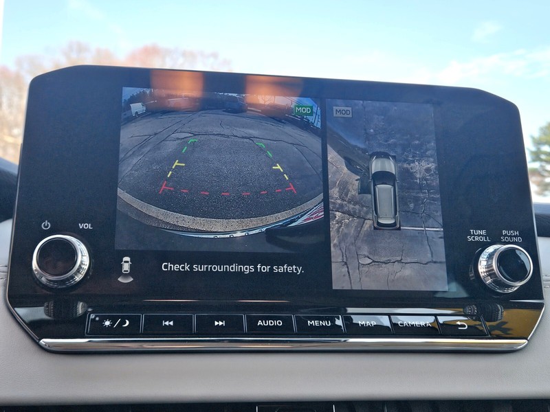 Mitsubishi Outlander PHEV Vehicle Full-screen Gallery Image 20