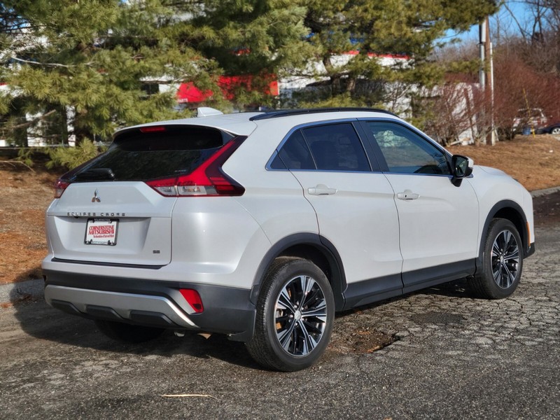 Mitsubishi Eclipse Cross Vehicle Full-screen Gallery Image 05