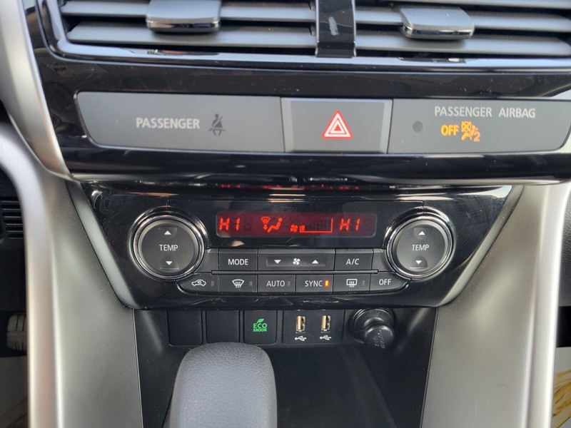 Mitsubishi Eclipse Cross Vehicle Full-screen Gallery Image 20