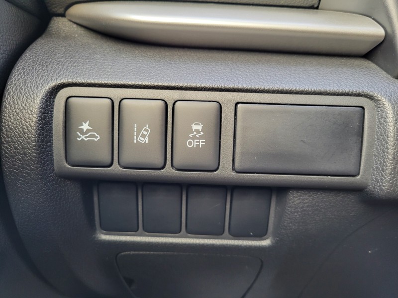 Mitsubishi Eclipse Cross Vehicle Full-screen Gallery Image 21