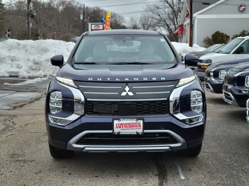 Mitsubishi Outlander Vehicle Full-screen Gallery Image 08