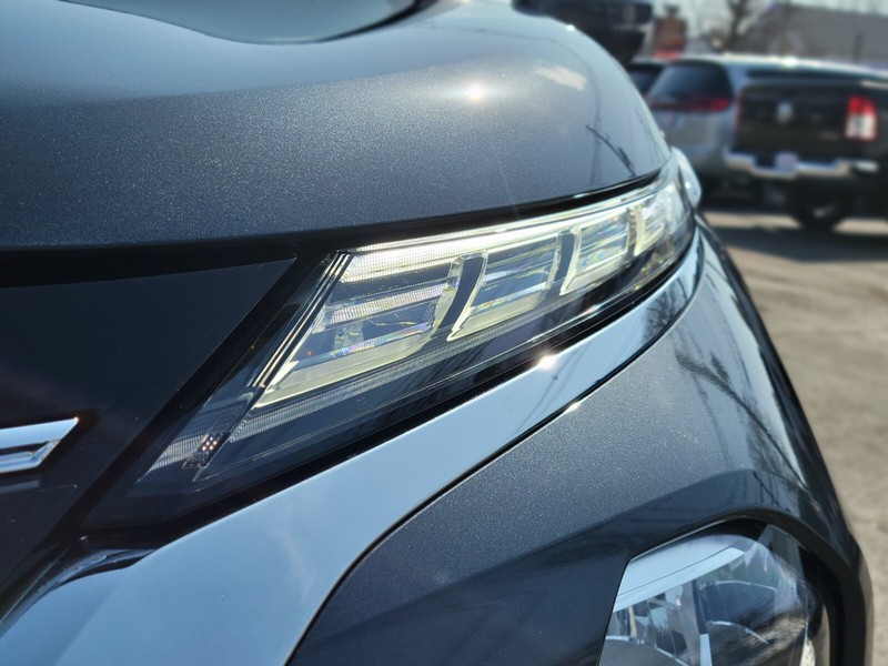 Mitsubishi Outlander Vehicle Full-screen Gallery Image 10