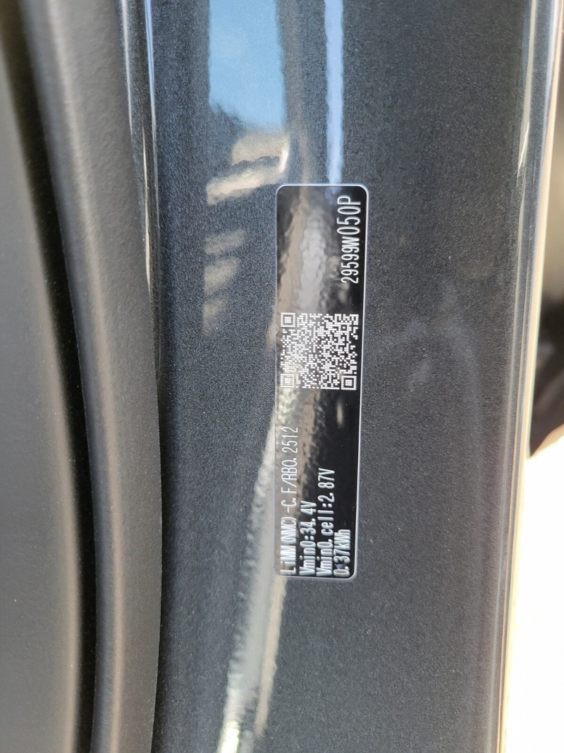 Mitsubishi Outlander Vehicle Full-screen Gallery Image 30