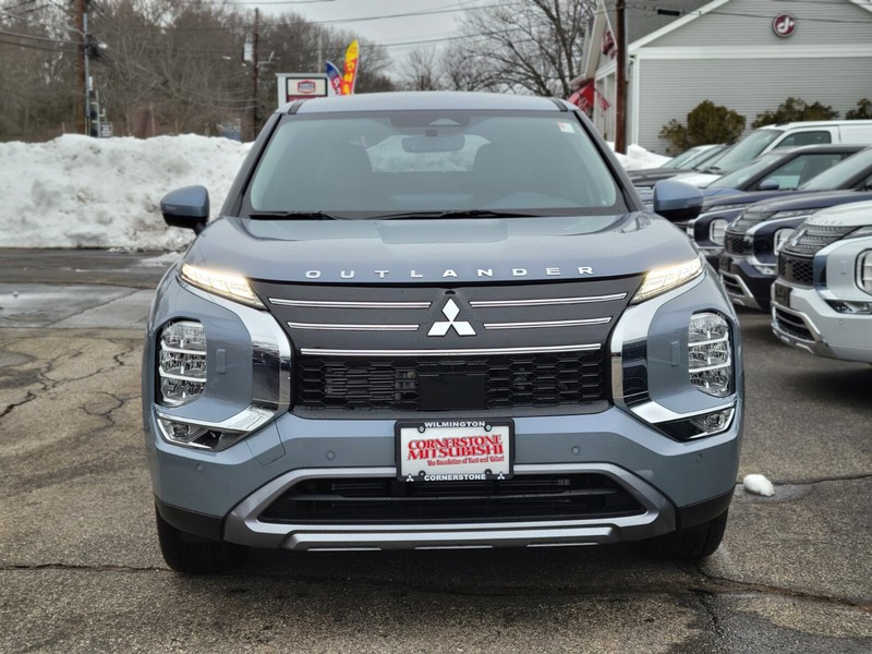 Mitsubishi Outlander Vehicle Full-screen Gallery Image 08