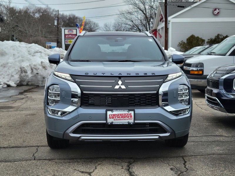 Mitsubishi Outlander Vehicle Full-screen Gallery Image 09