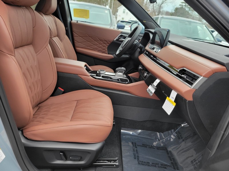 Mitsubishi Outlander Vehicle Full-screen Gallery Image 10