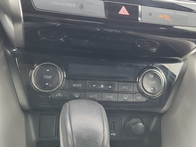 Mitsubishi Eclipse Cross Vehicle Full-screen Gallery Image 19