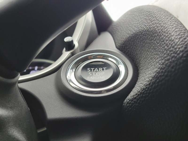 Mitsubishi Eclipse Cross Vehicle Full-screen Gallery Image 20