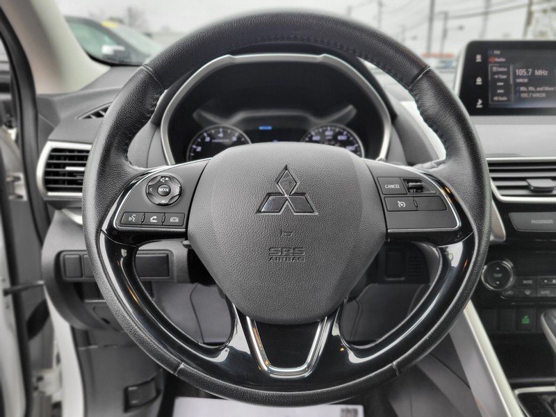 Mitsubishi Eclipse Cross Vehicle Full-screen Gallery Image 22