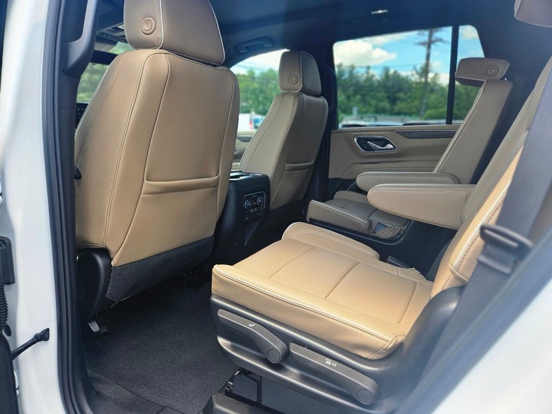 Chevrolet Tahoe Vehicle Full-screen Gallery Image 14