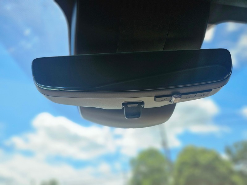 Chevrolet Tahoe Vehicle Full-screen Gallery Image 18