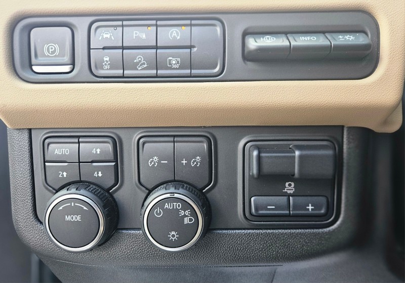Chevrolet Tahoe Vehicle Full-screen Gallery Image 29